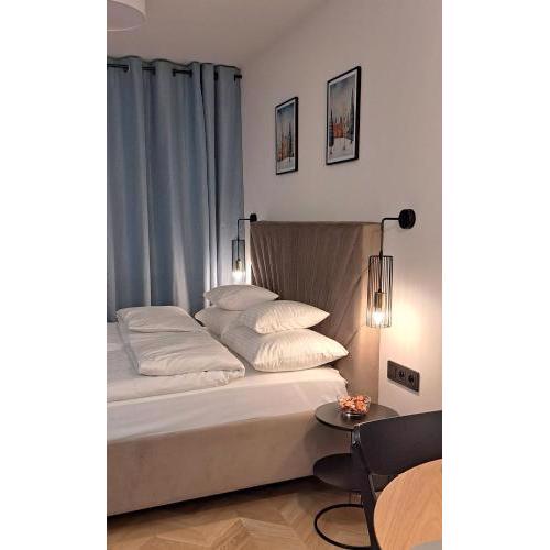 Falcon Apartment Center 4 Metro Świętokrzyska