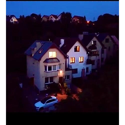 Familia Apartament na wzgórzu 3 z sauną i salą zabaw dla dzieci