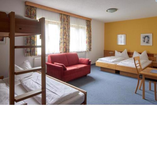 Familienzimmer Arlbergstraße 68