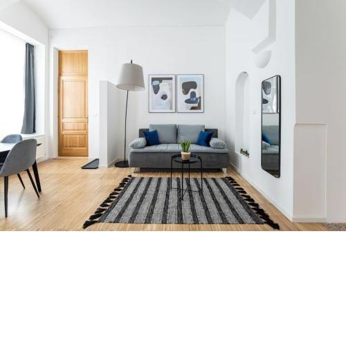 Family 2BR Oasis Steps from City by HM