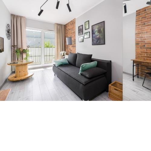 Family Apartment 62m - Sowia with GARAGE & BALCONY by Noclegi Renters