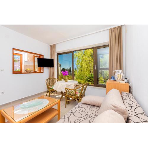 Family Apartment close to the Beach