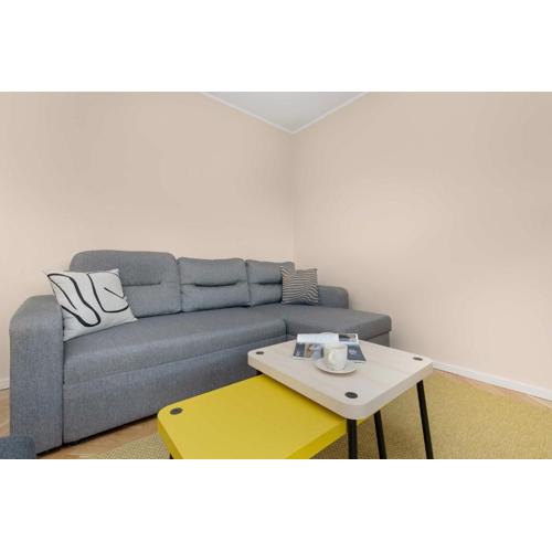 Family Apartment with 3 Bedrooms and Balcony by Noclegi Renters