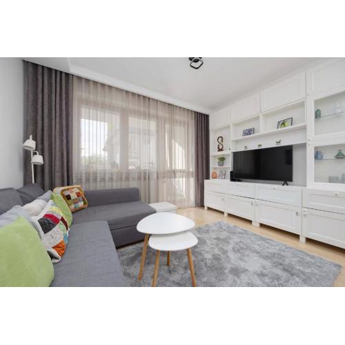 Family Apartment with Parking in Pruszków by Noclegi Renters