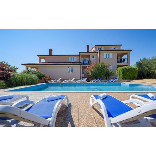 Family friendly apartments with a swimming pool Basanija, Umag - 3402