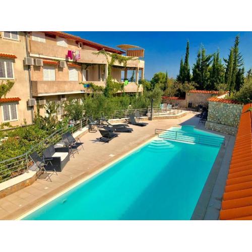 Family friendly apartments with a swimming pool Kali, Ugljan - 23026