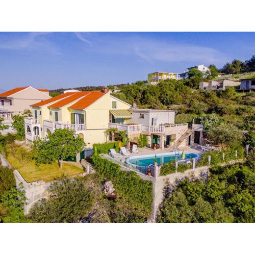 Family friendly apartments with a swimming pool Mastrinka, Ciovo - 22372