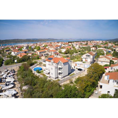 Family friendly apartments with a swimming pool Pirovac, Sibenik - 18998