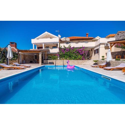 Family friendly apartments with a swimming pool Sveti Filip i Jakov, Biograd - 20861