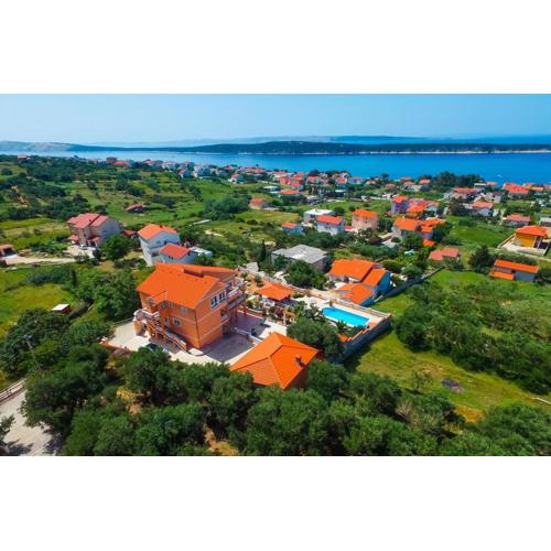 Family-friendly apartments with swimming pools Banjol, Rab - 21952