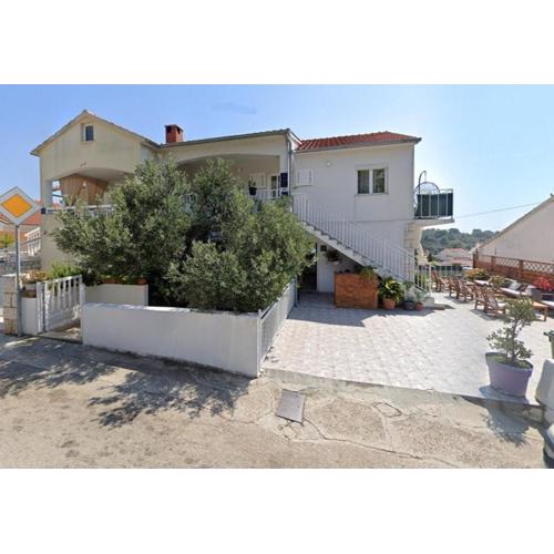 Family-friendly apartments with swimming pools Hvar - 24484