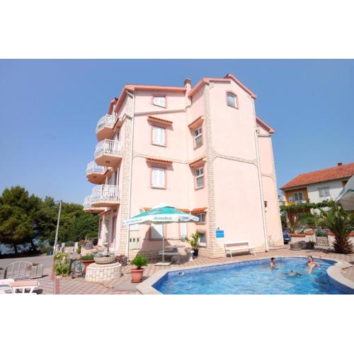 Family-friendly apartments with swimming pools Kraj, Pasman - 334