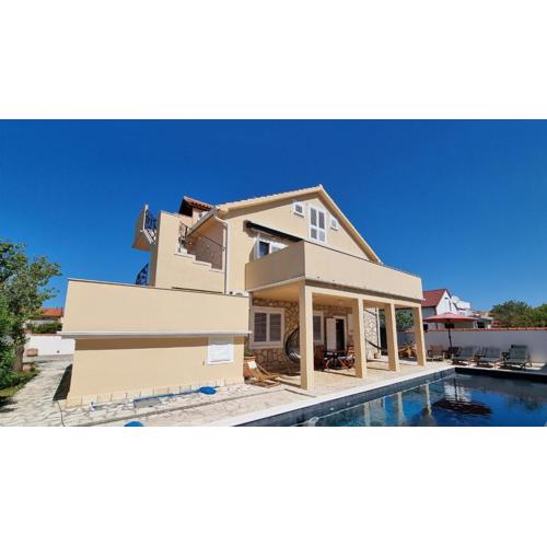 Family-friendly apartments with swimming pools Sabunike, Zadar - 20179