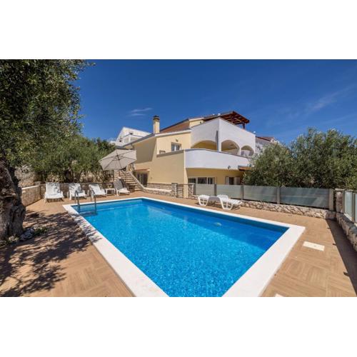 Family-friendly apartments with swimming pools Sevid, Trogir - 21163