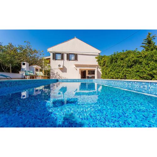 Family-friendly apartments with swimming pools Silo, Krk - 18677