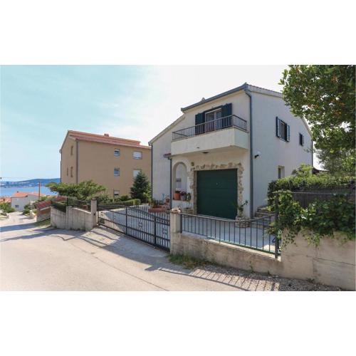 Family friendly house with a parking space Kastel Sucurac, Kastela - 21842