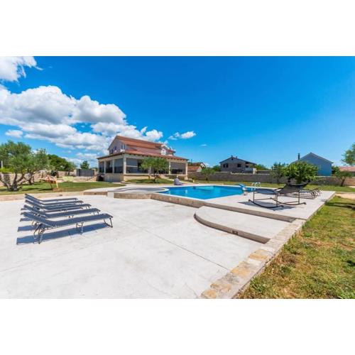 Family friendly house with a swimming pool Gornje Rastane, Biograd - 24616