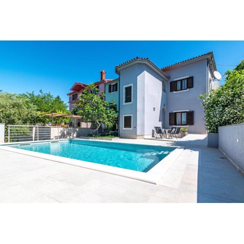 Family friendly house with a swimming pool Krnica, Marcana - 3029