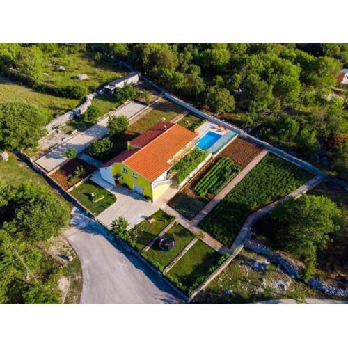 Family friendly house with a swimming pool Primorski Dolac, Zagora - 22653