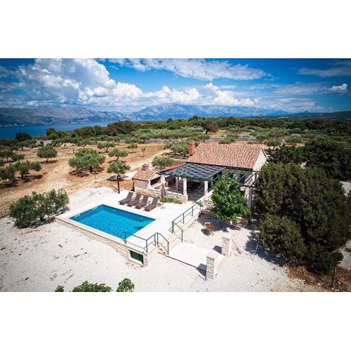Family friendly house with a swimming pool Pucisca, Brac - 21499