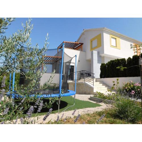 Family friendly house with a swimming pool Sibenik - 23060