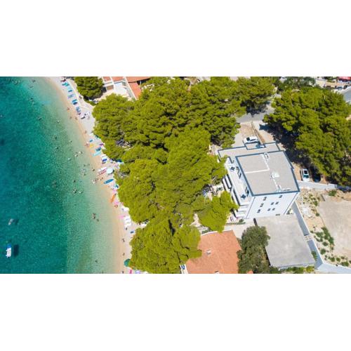 Family friendly seaside apartments Brela, Makarska - 6007