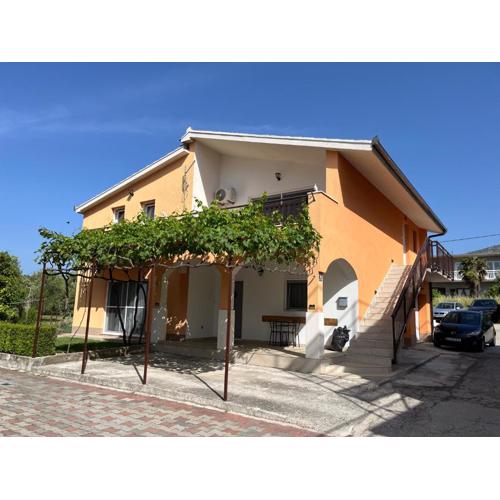 Family house Antonio