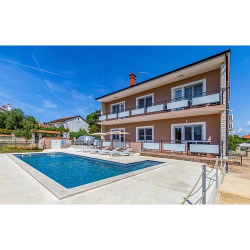 Family house Kamelija