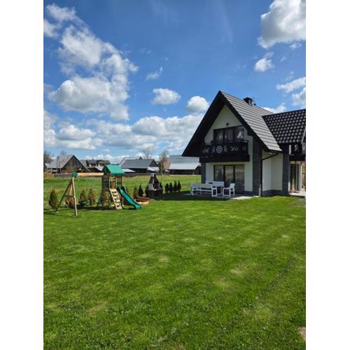 Family HOUSE
