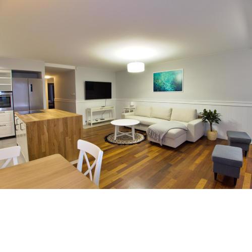 Family Suite Parking 2 Bathrooms 300 m sea