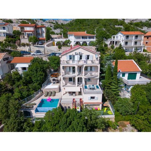 Family Villa Atlantis & more