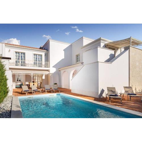 Family villa Costanza with pool in Porec