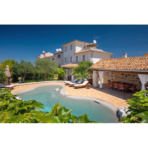 Family villa Elizabeta with pool in Umag