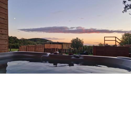 Family Wellness Jacuzzi Sauna Wood Fired Hot Tub 8 Min from Heviz