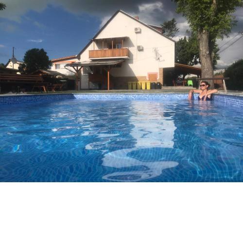 Famvarga Apartmanház