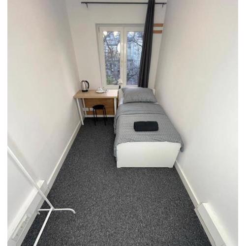 Fantastic Waw - CH5 Room D312