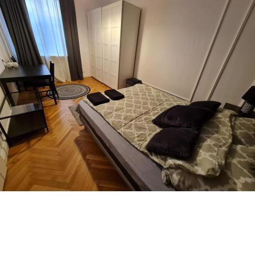 Fantastic Waw - KP69 Room - B