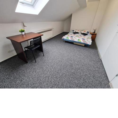 Fantastic Waw - NS42 Room B