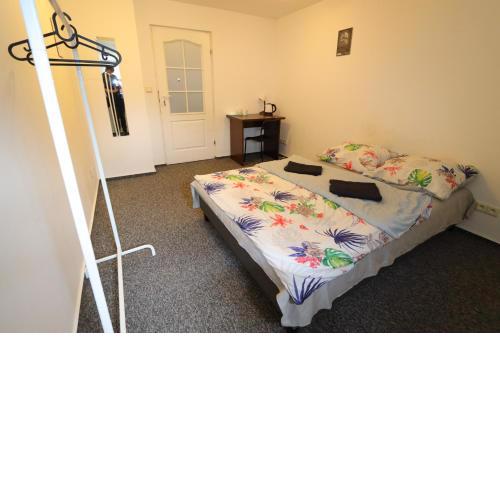 Fantastic Waw - NS42 Room F