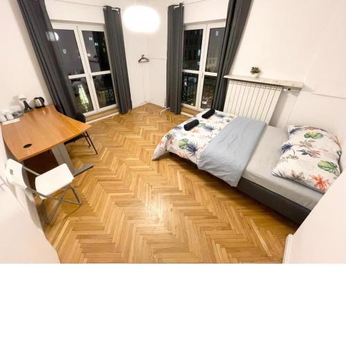 Fantastic Waw - W8 Room C