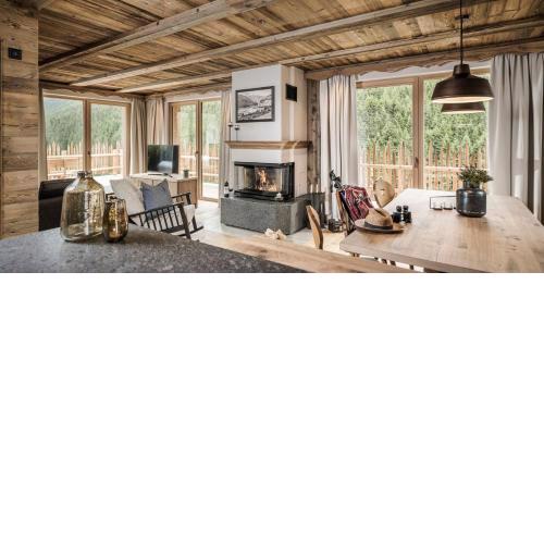 Farm Resort Geislerhof - Private Chalets