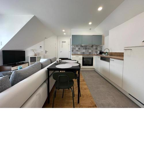 FeelHome-Dachterrasse-4 Gäste-WiFi-SmartTV