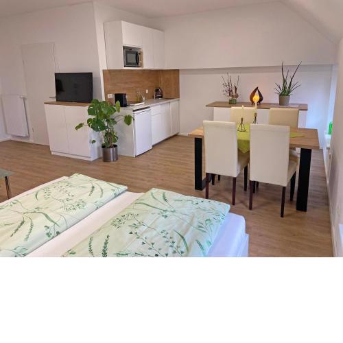 Ferien-Wohnung für 1-4 Pers in Seenähe