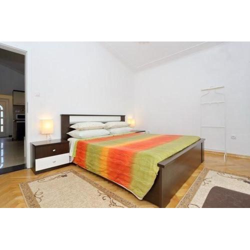 Ferienapartment Mit Balkon Für Fünf Personen