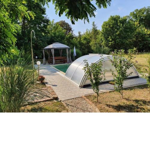 Ferienhaus in Döbrököz mit privatem Pool
