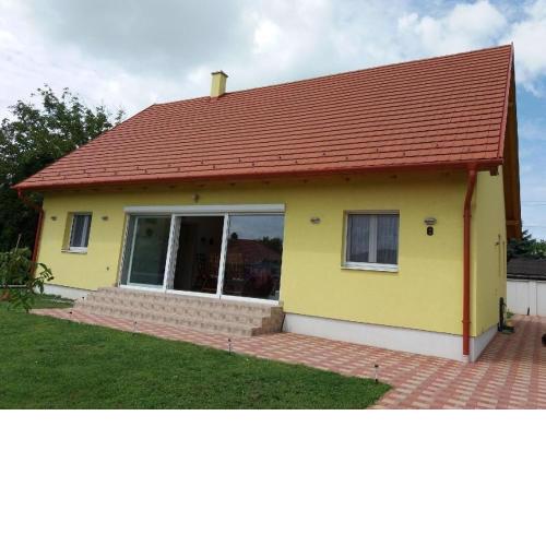 Ferienhaus in Fonyd mit Terrasse und Grill
