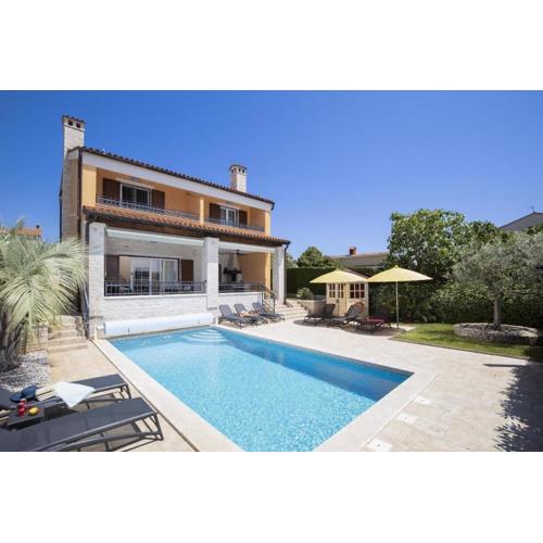 Ferienhaus in Pomer mit privatem beheizten Pool und Meerblick