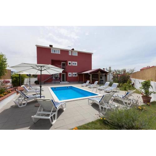 Ferienhaus In Rovinj Mit Großer Terrasse