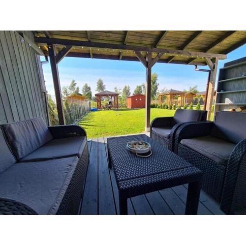 Ferienhaus Lilja mit Garten, Kamin und Pool