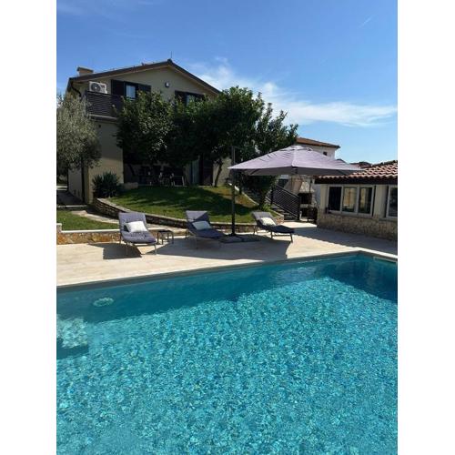 Ferienhaus Marija mit Pool